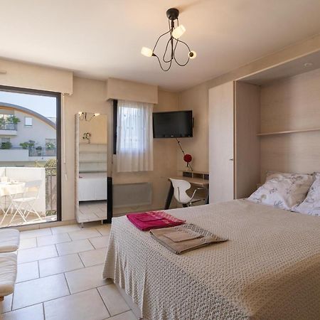 Appartement Studio avec vue sur Montagne à Annecy Extérieur photo