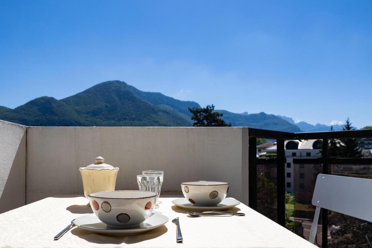 Appartement Studio avec vue sur Montagne à Annecy Extérieur photo