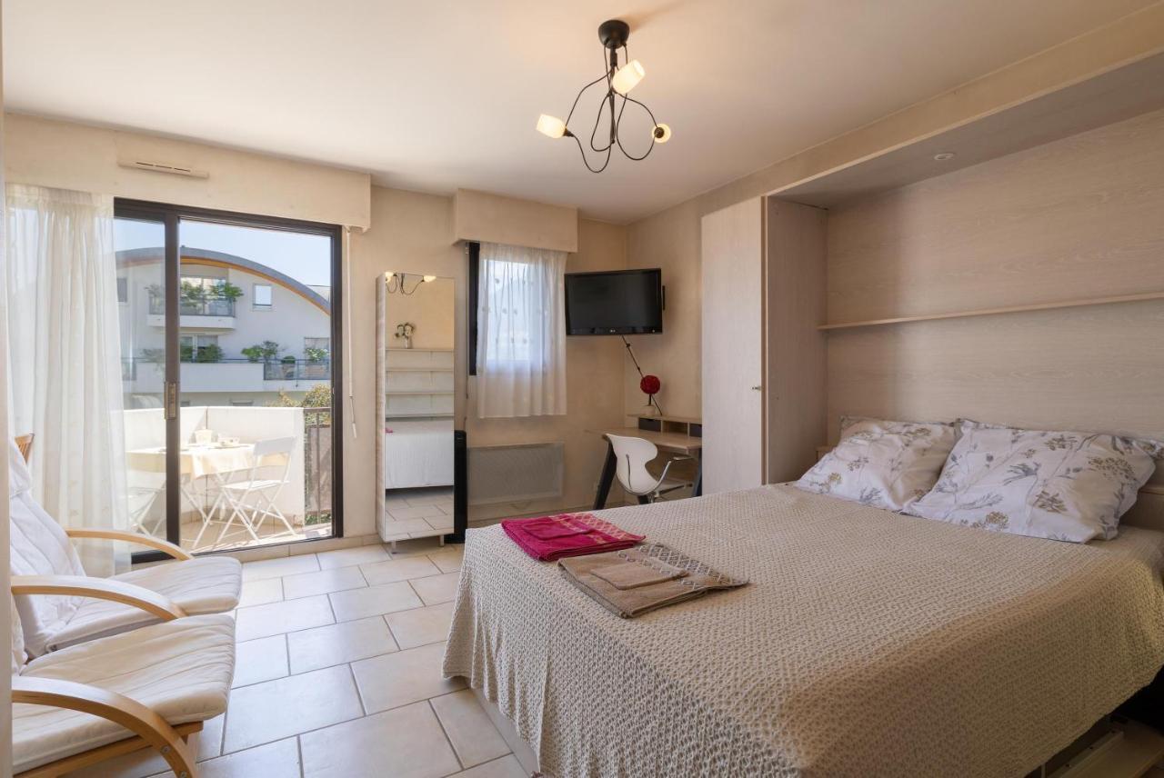 Appartement Studio avec vue sur Montagne à Annecy Extérieur photo